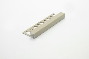 Projolly firkant Symetriclist Stone Cream alu 8 mm 270 cm SL02